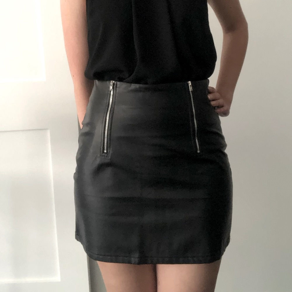 Faux leather skirt - Black